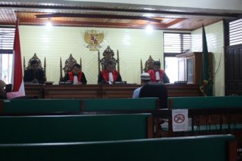 Pengedar 70 Kg Ganja Divonis 17 Tahun Penjara