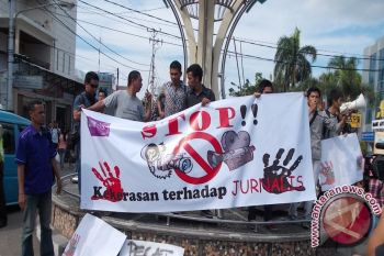 Aji Manado gelar aksi kutuk kekerasan wartawan 