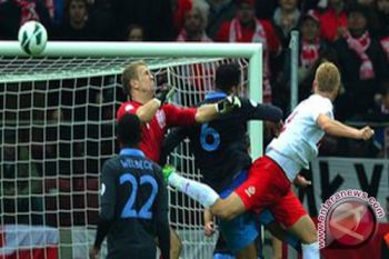 Inggris vs Polandia : 1-1