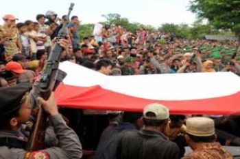 PEMAKAMAN POLISI POSO