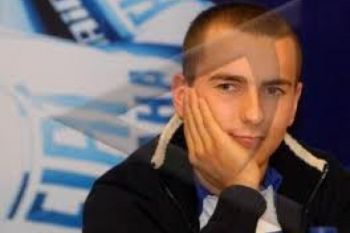 Lorenzo Ungguli Pedrosa untuk Raih Start Terdepan