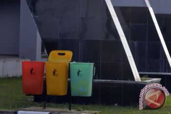 Rapikan tempat pembuangan sampah