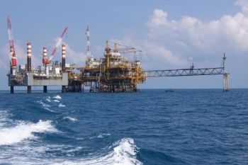 Harga Minyak Dunia  Terus Menurun*