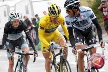  Mehdi Sohrabi Juara Etape Pamungkas Tour de Singkarak