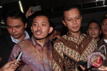 Dhana Widyatmika dituntut 12 tahun penjara