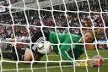FIFA Akan Terapkan Teknologi Garis Gawang  