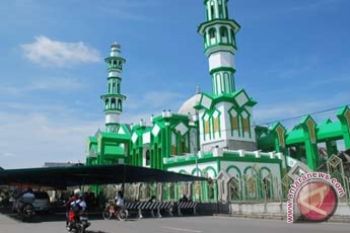 Kapolda Resmikan Musholla Polres Singkawang