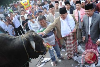Kegembiraan warga dapat limpahan rezeki 