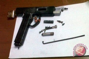 Pria Bawa Senpi Rakitan Ditangkap Di Masjid Istiqlal