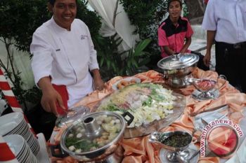 Mencicipi "Juanlo" di open house wali kota