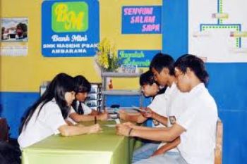 Jaring Nasabah, Bank Mandiri Jemput Bola ke Sekolah