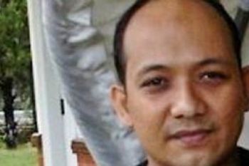 Novel Dikenal Biasa Saja Semasa SMA