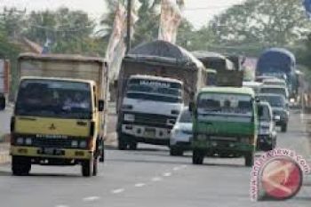 Polisi Batang: Truk Pelintas Pantura Wajib di Jalur Kiri