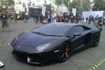 Parade Lamborghini Pecahkan Rekor MURI