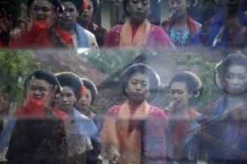 Tertarik Jadi Sinden, Gabung Saja di "Sinden Idol" 
