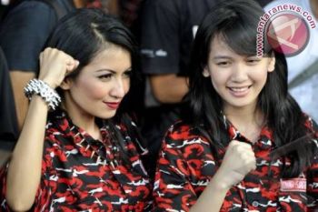 Artis dukung KPK