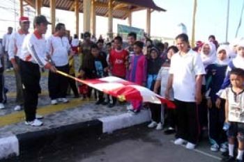 Ribuan Warga Meriahkan Jalan Santai Sumpah Pemuda