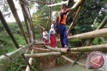Jembatan Bambu
