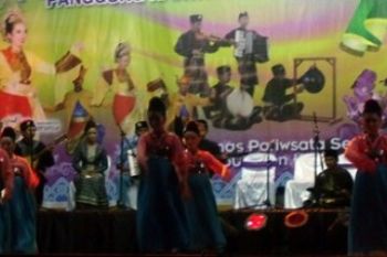 Tari Lenggang Perut/Foto Rusdianto