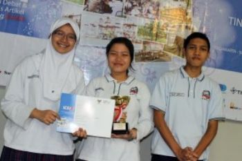 SMA Loyola Juara Debat, SMAN 2 Kudus Borong Jawara Artikel 