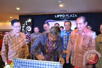 Gubernur: Kehadiran Lippo Grup Tidak Matikan Pedagang Kecil