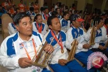 Mahasiswa AS Di Houston Berminat Belajar Angklung