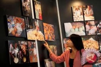 Menggugah Kesadaran Pemimpin Lewat Lukisan