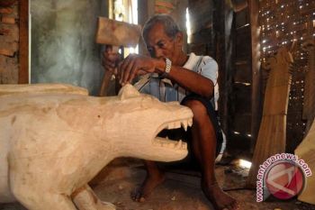 Kromo, Pematung Tua yang Terus Berkarya 