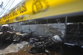 WARUNG TERBAKAR