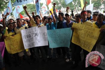 Sejumlah karyawan dipecat akibat bentuk serikat buruh