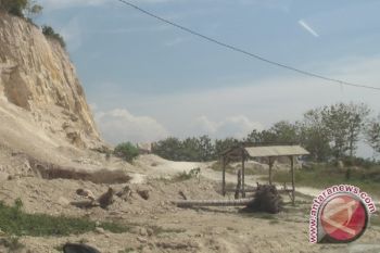 Perusakan Bukit Camang Tetap Berlangsung