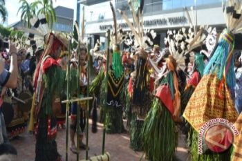 Ritual "Hudoq Kawit" Warnai Festival Mahakam ke-12 