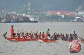 Lomba Perahu Naga Festival Mahakam Diwarnai Kericuhan 