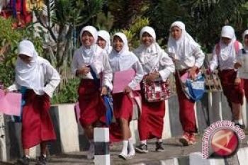 Dinas DIY siapkan sanksi sekolah lakukan pungutan