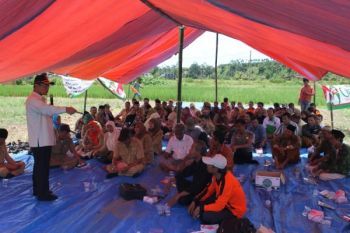 Bupati Agam Motivasi Warga Tingkatkan Hasil Pertanian