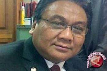 Sekretaris F-PDIP: Sumaryoto Bisa Gugat Dahkan Iskan