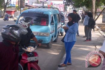 Mobil Angkot Di Kendari Mogok