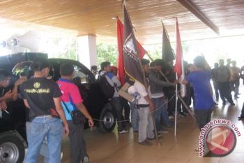 Gabungan Mahasiswa Di Kendari Tolak RUU Kamnas