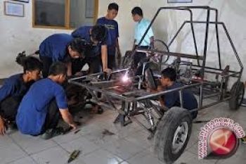 SMKN Lombok Barat Manfaatkan Rongsokan Buat "GOKART"