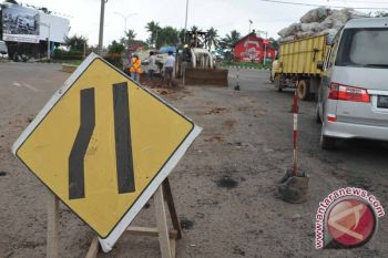 Jalan lintas barat Bengkulu minim rambu-rambu 