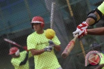 Kejurnas softball seleksi atlet ke kejuaraan dunia