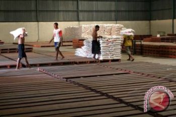 Bulog Baturaja operasi pasar sembako 