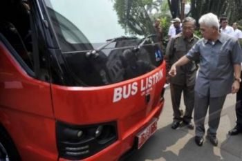 Dahlan Kerahkan Mobil Listrik Dukung Apec 2013