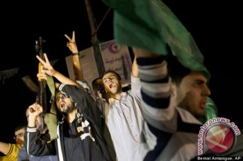 Warga Palestina Rayakan "Gencatan Senjata"