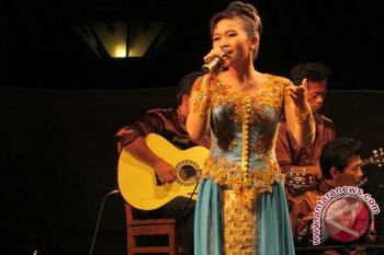 Dian Mita juara umum Festival Vokal Keroncong 