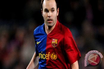  Iniesta tampil piawai 