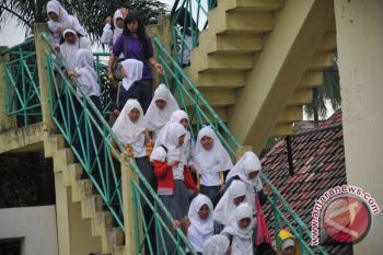 Pembangunan pendidikan merata sampai ke desa
