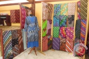 Perajin batik jumputan harapkan bantuan modal