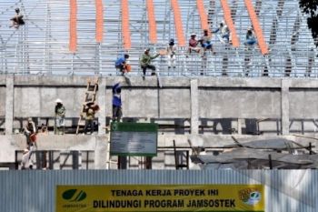 PEKERJA DILINDUNGI JAMSOSTEK