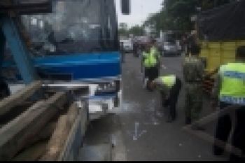 Polisi Selidiki Kecelakaan Beruntun di Baturraden